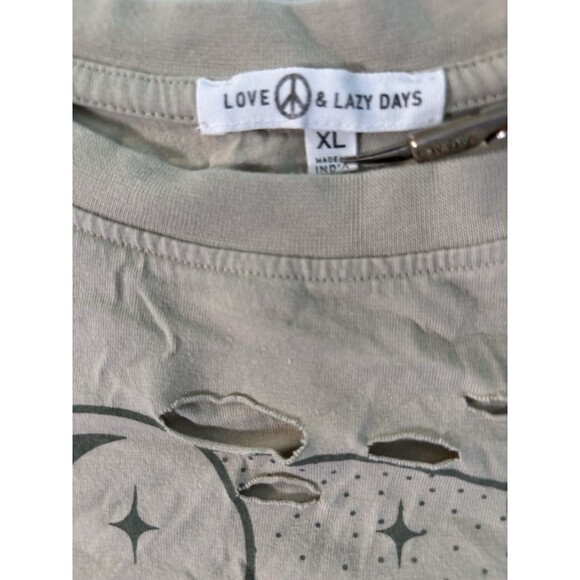 Love & Lazy Days Distressed Graphic tshirt Women's Size XL - Picture 9 of 12